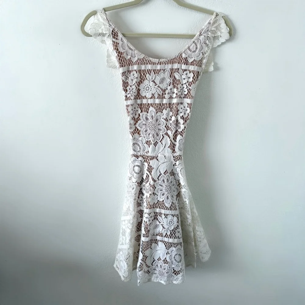 For love and lemons Gianna lace apron dress white open back mini small